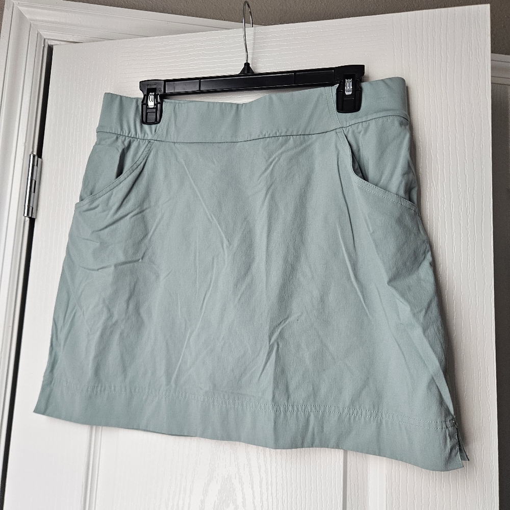 Columbia Light Green Skort